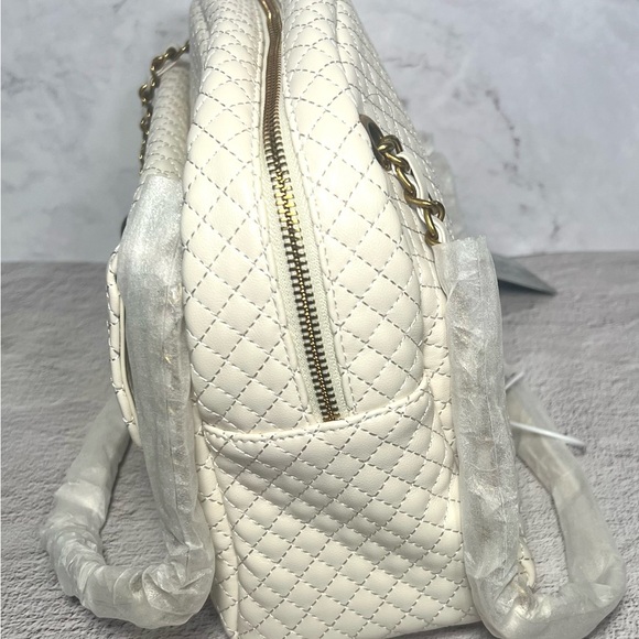 PRHA Quilted Handbag with Gorgeous Hardware - Picture 6 of 11